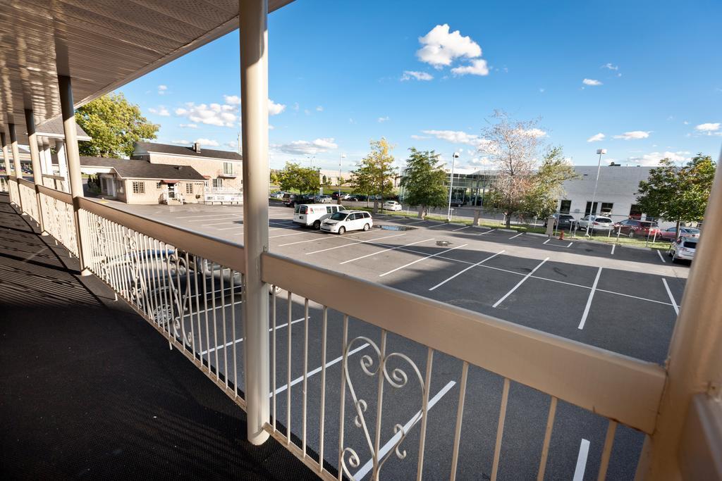 Econo Lodge Brossard Exterior foto