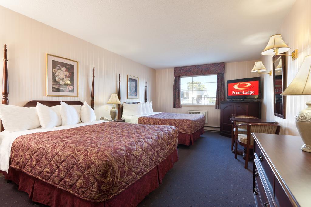 Econo Lodge Brossard Exterior foto