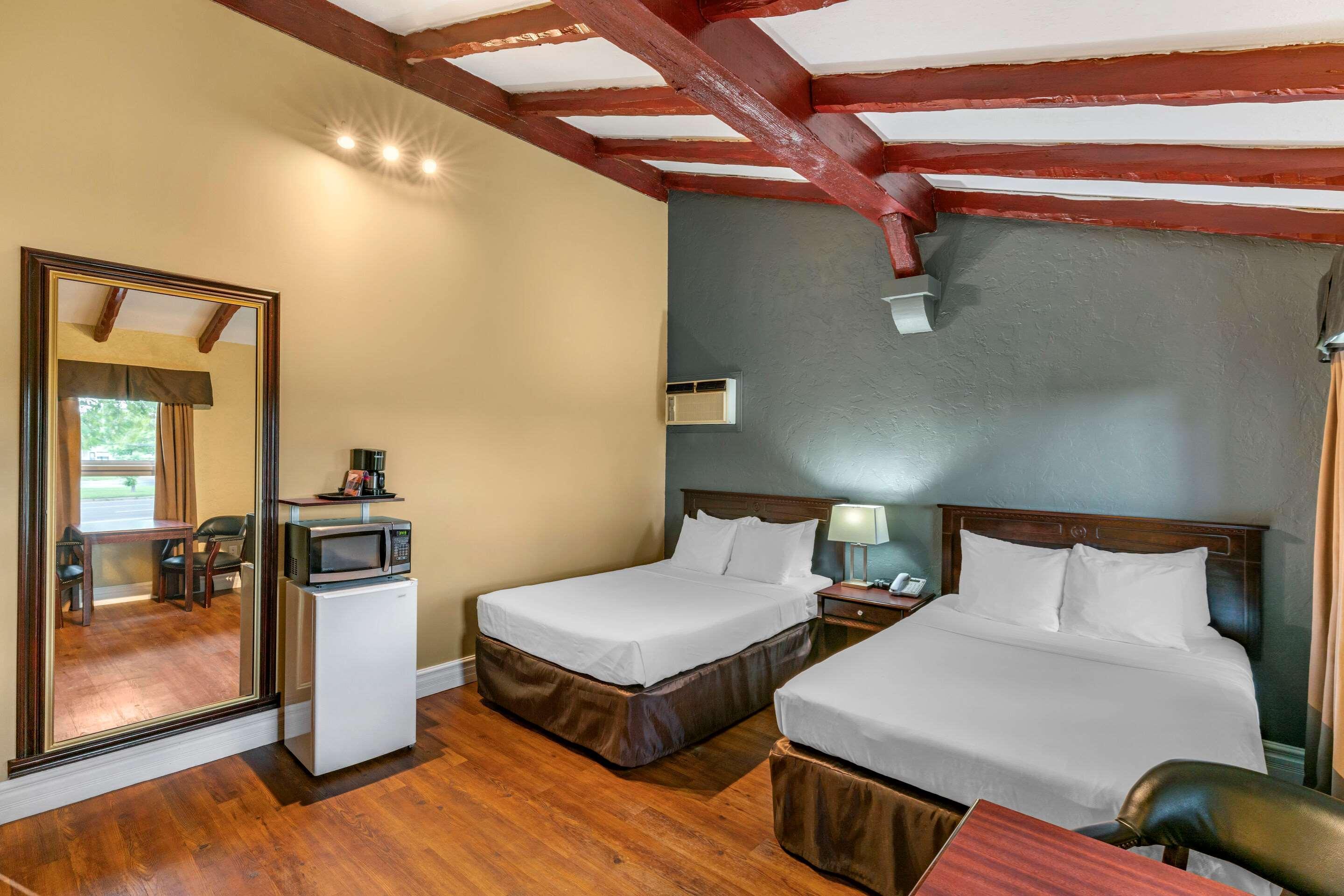 Econo Lodge Brossard Exterior foto