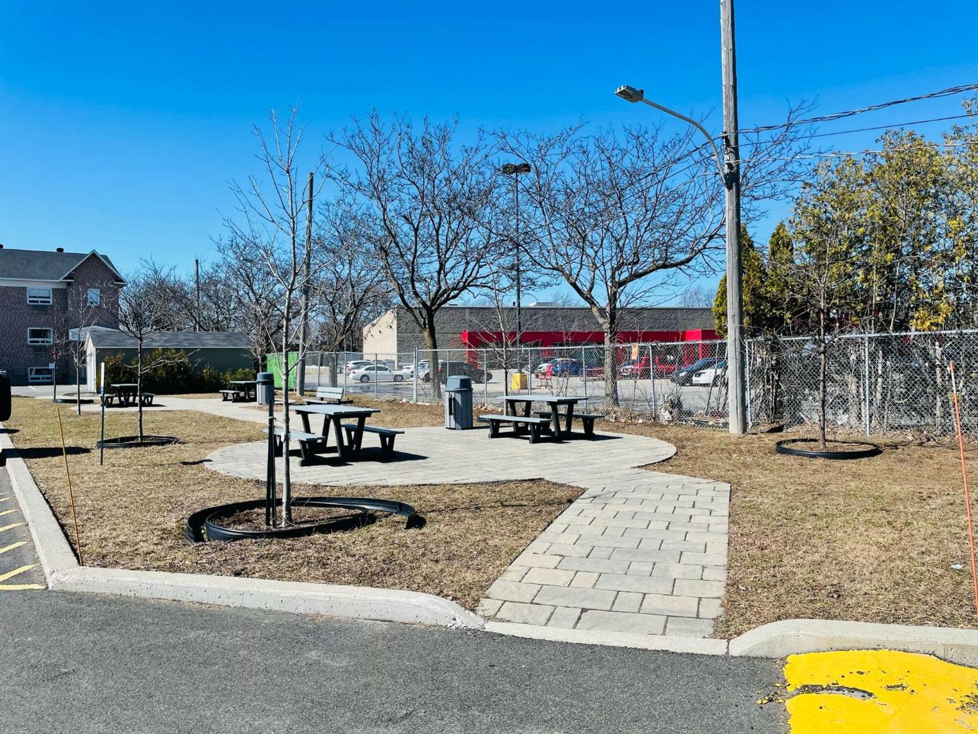 Econo Lodge Brossard Exterior foto